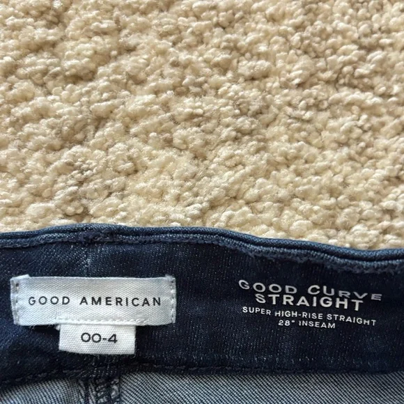 Good American Petite Straight Jeans - Picture 4 of 6